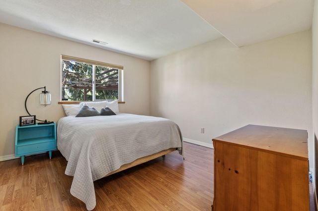 99 Ridgecrest Drive, Klamath Falls, OR 97601