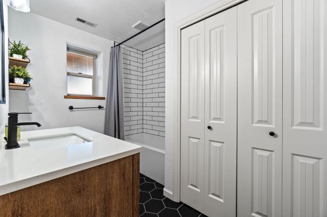 99 Ridgecrest Drive, Klamath Falls, OR 97601