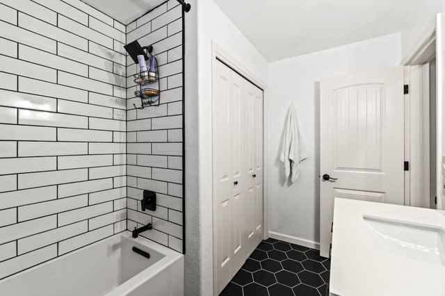 99 Ridgecrest Drive, Klamath Falls, OR 97601