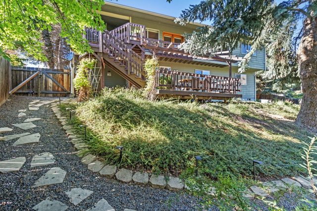 99 Ridgecrest Drive, Klamath Falls, OR 97601