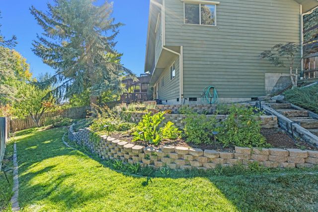 99 Ridgecrest Drive, Klamath Falls, OR 97601