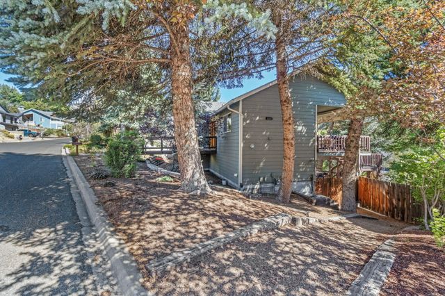 99 Ridgecrest Drive, Klamath Falls, OR 97601