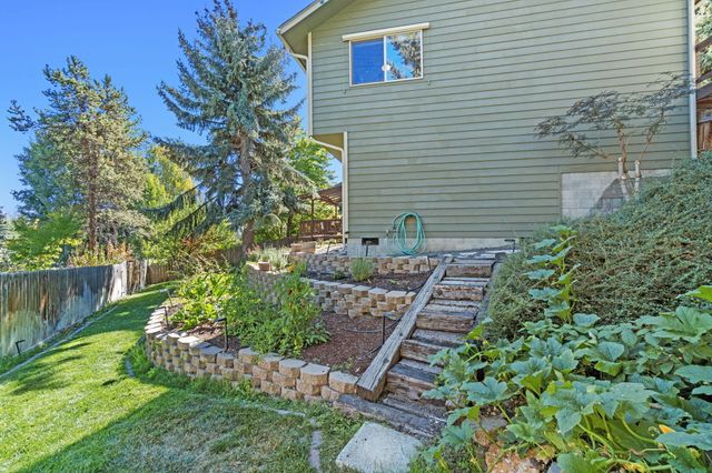 99 Ridgecrest Drive, Klamath Falls, OR 97601