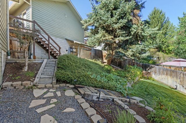 99 Ridgecrest Drive, Klamath Falls, OR 97601
