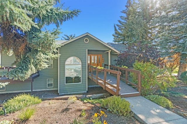 99 Ridgecrest Drive, Klamath Falls, OR 97601