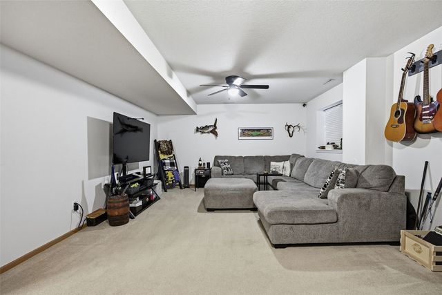 1404 Woolridge Drive, Coralville, IA 52241