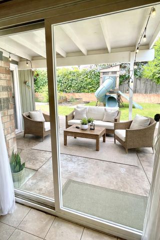 2377 Glacier Dr, Rocklin, CA 95677