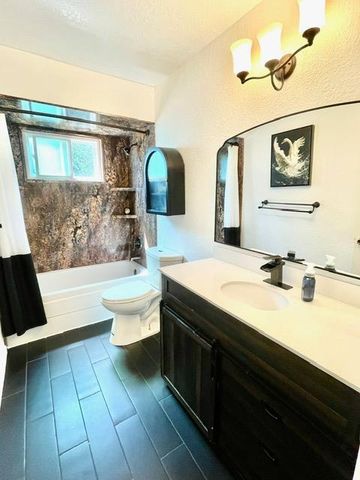 2377 Glacier Dr, Rocklin, CA 95677