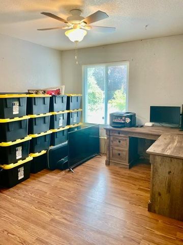 2377 Glacier Dr, Rocklin, CA 95677