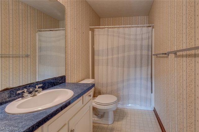 6506 Forestwood Street NW, Canton, OH 44718