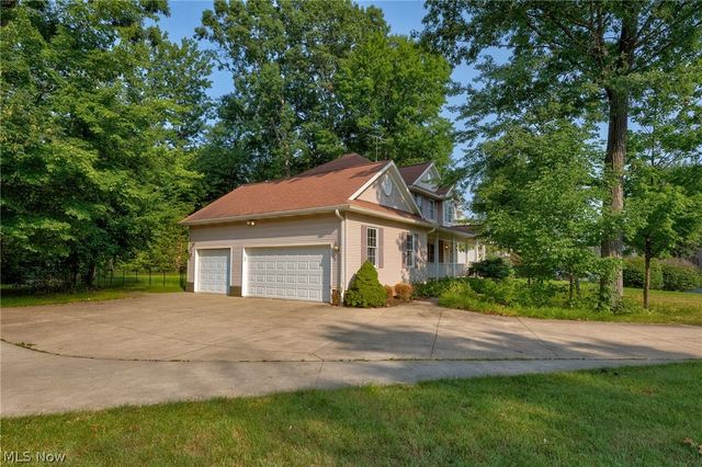 6506 Forestwood Street NW, Canton, OH 44718