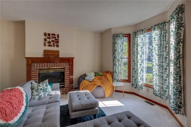 6506 Forestwood Street NW, Canton, OH 44718