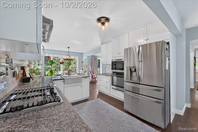 8543 Oakville Waltz Road, Belleville, MI 48111