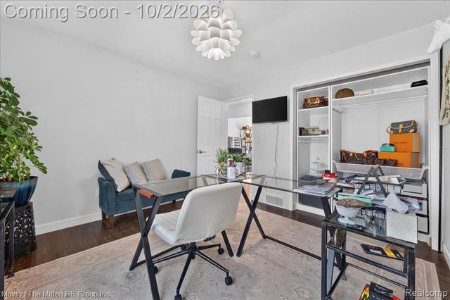 8543 Oakville Waltz Road, Belleville, MI 48111