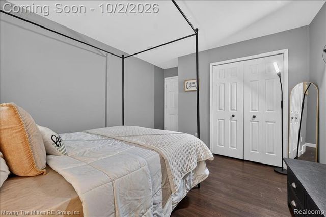 8543 Oakville Waltz Road, Belleville, MI 48111