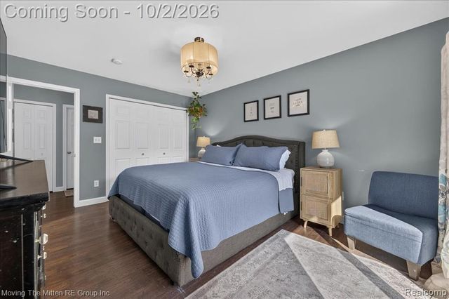 8543 Oakville Waltz Road, Belleville, MI 48111