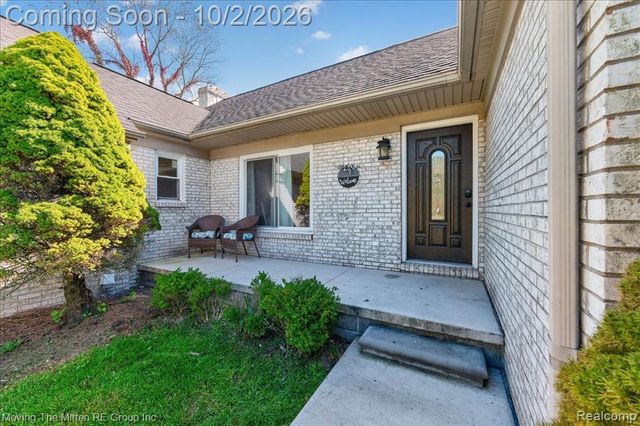 8543 Oakville Waltz Road, Belleville, MI 48111