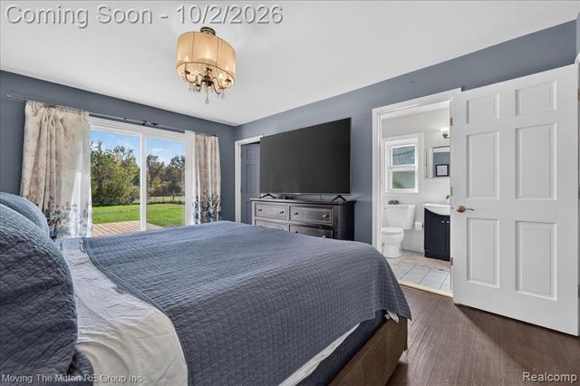 8543 Oakville Waltz Road, Belleville, MI 48111