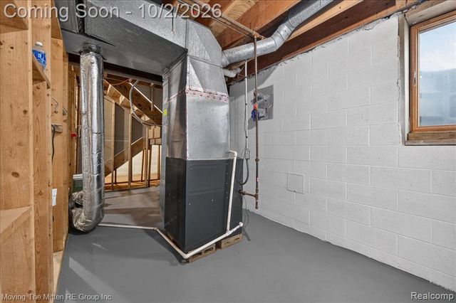 8543 Oakville Waltz Road, Belleville, MI 48111