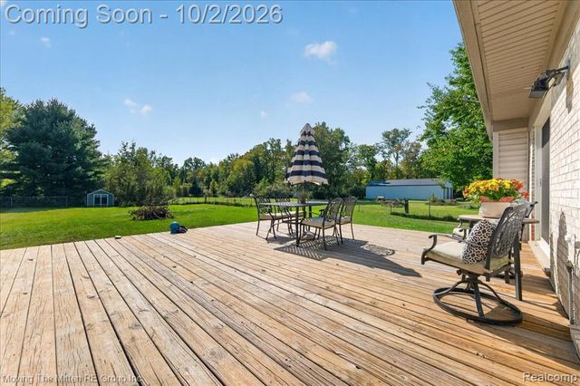 8543 Oakville Waltz Road, Belleville, MI 48111