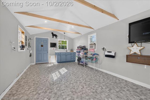8543 Oakville Waltz Road, Belleville, MI 48111