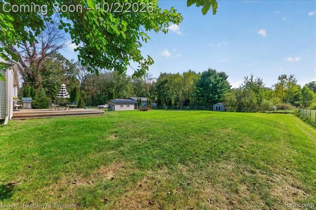 8543 Oakville Waltz Road, Belleville, MI 48111