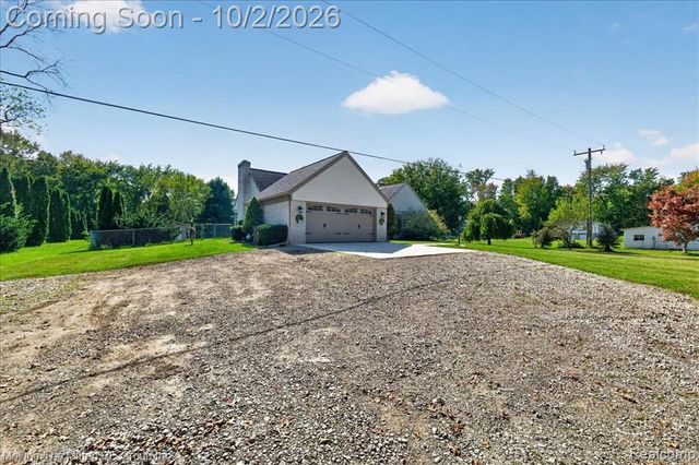 8543 Oakville Waltz Road, Belleville, MI 48111