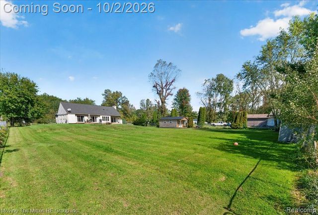 8543 Oakville Waltz Road, Belleville, MI 48111