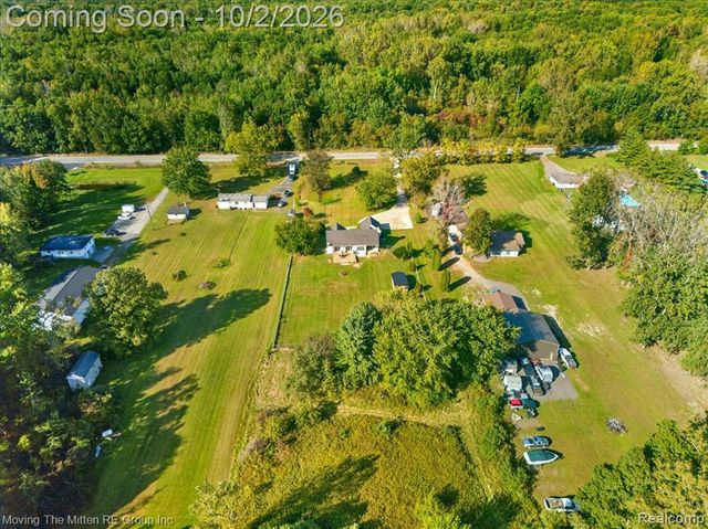 8543 Oakville Waltz Road, Belleville, MI 48111