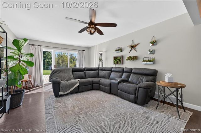 8543 Oakville Waltz Road, Belleville, MI 48111