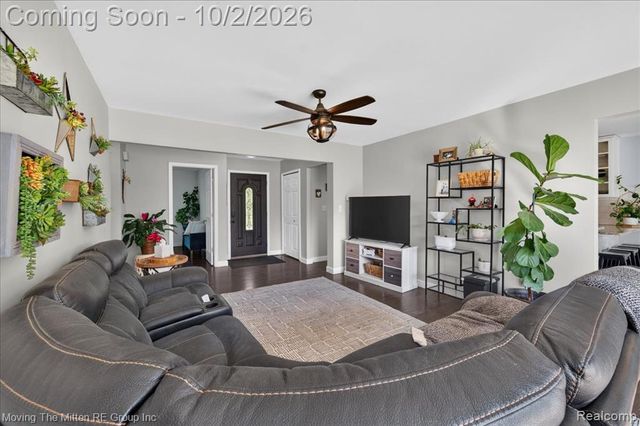 8543 Oakville Waltz Road, Belleville, MI 48111