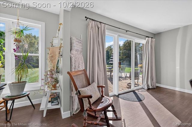 8543 Oakville Waltz Road, Belleville, MI 48111