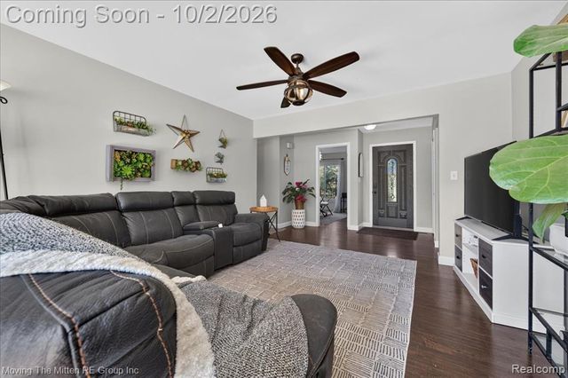 8543 Oakville Waltz Road, Belleville, MI 48111