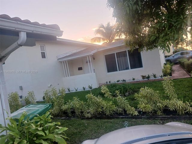 1260 NE 200th Ter, Miami, FL 33179