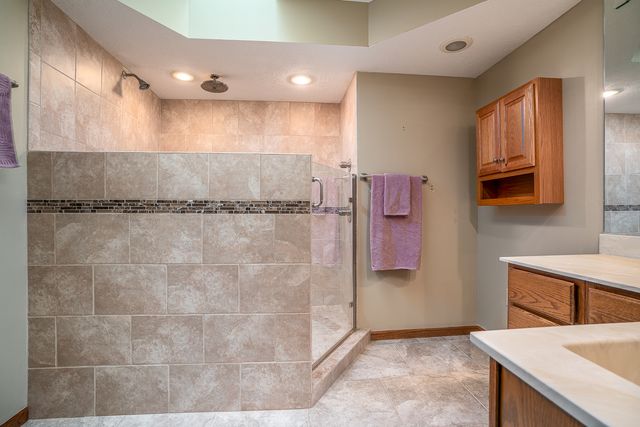 3321 E Ridge Place 0, Bettendorf, IA 52722