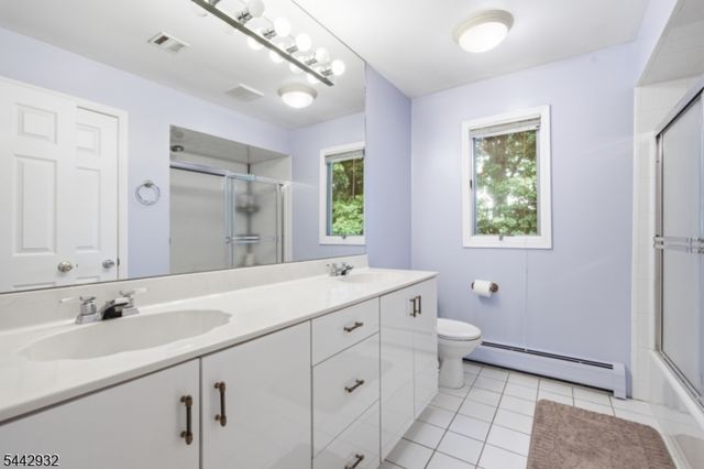 37 Continental Rd, Parsippany-troy Hills Twp., NJ 07950