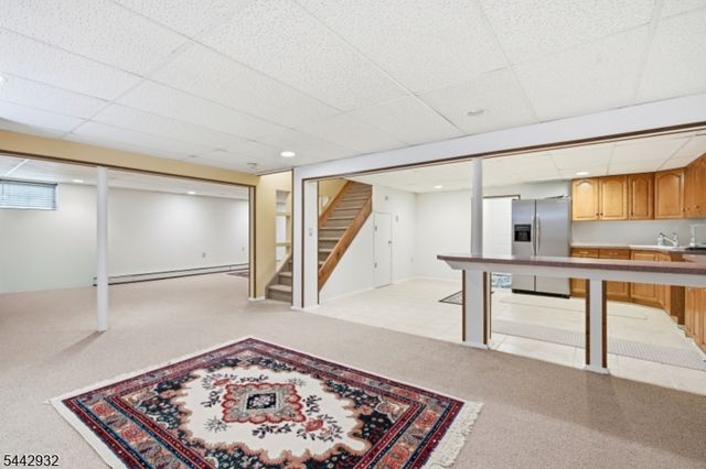 37 Continental Rd, Parsippany-troy Hills Twp., NJ 07950