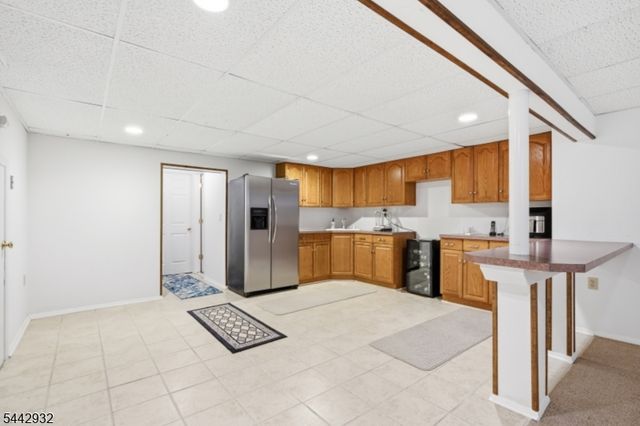 37 Continental Rd, Parsippany-troy Hills Twp., NJ 07950