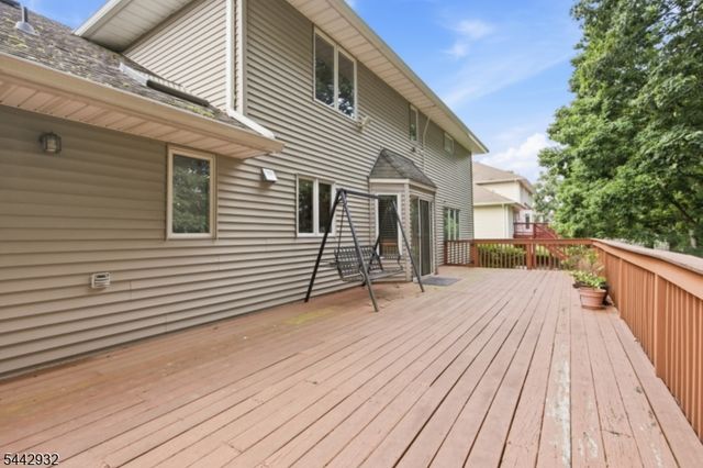 37 Continental Rd, Parsippany-troy Hills Twp., NJ 07950