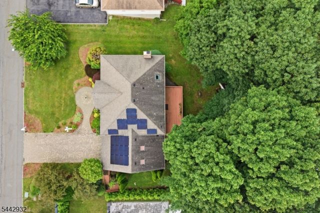 37 Continental Rd, Parsippany-troy Hills Twp., NJ 07950