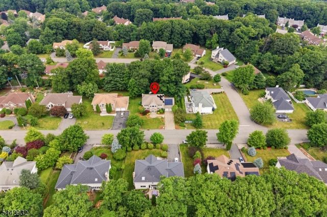 37 Continental Rd, Parsippany-troy Hills Twp., NJ 07950