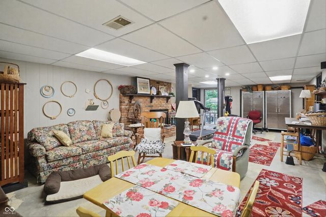 1712 S Flatrock River Road, Rushville, IN 46173