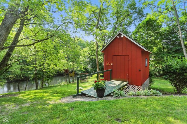 1712 S Flatrock River Road, Rushville, IN 46173