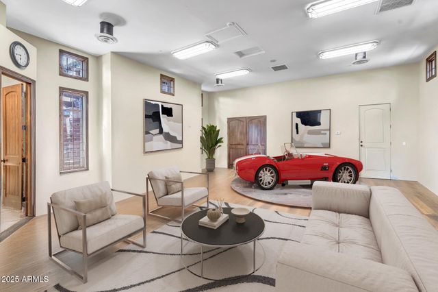 10935 E GRANDVIEW Way, Scottsdale, AZ 85255