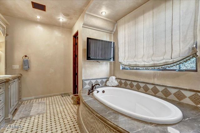 10935 E GRANDVIEW Way, Scottsdale, AZ 85255