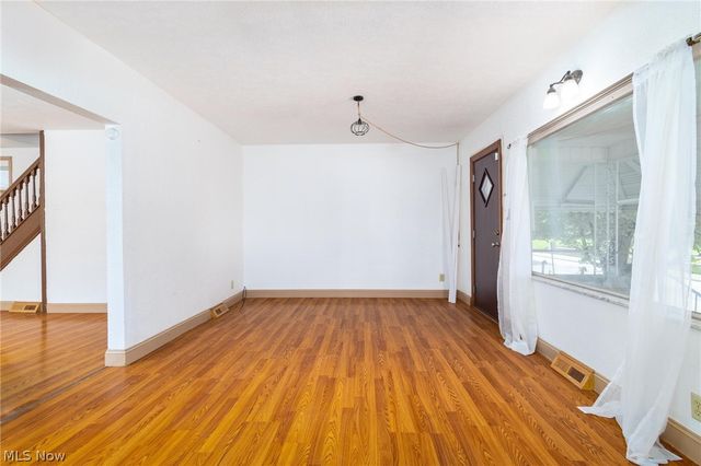 942 Virginia Avenue, Follansbee, WV 26037