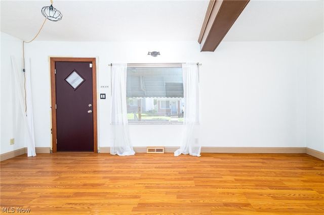 942 Virginia Avenue, Follansbee, WV 26037