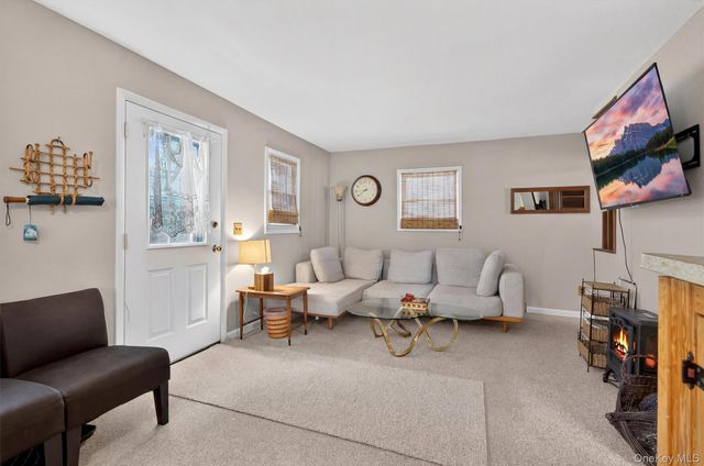 7 Indian Lake Road, Ferndale, NY 12734