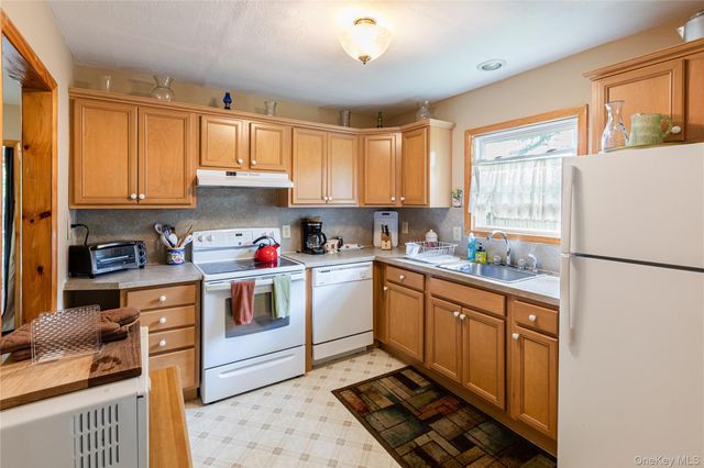 7 Indian Lake Road, Ferndale, NY 12734