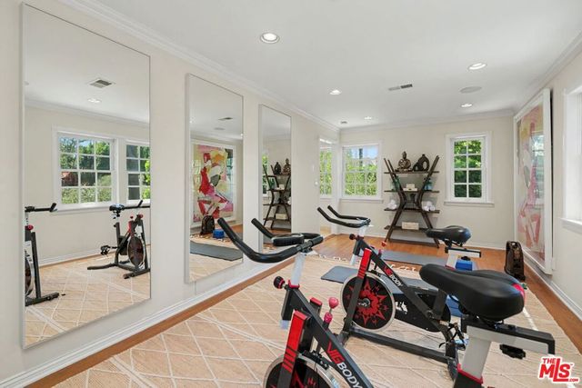 336 Loring Avenue, Los Angeles, CA 90024